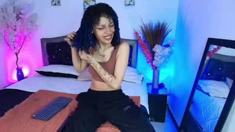 Snapshot of hannahblue_ chatting on 12, 2, 2026 HannahBlue online show from 12, 2, 2026