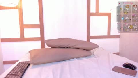 hannahmonttgomery  Help me reach 100 Hands up online show from 26, 10, 2025