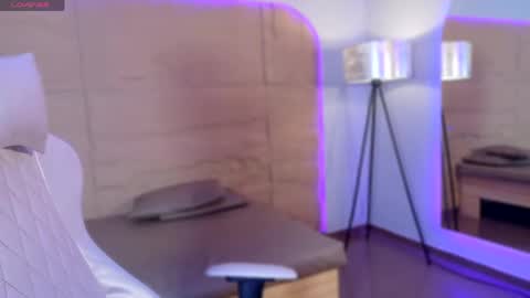 Snapshot of hannahmonttgomery chatting on 12, 5, 2026 hannahmonttgomery Help me reach 100 Hands up online show from 12, 5, 2026