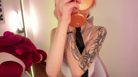 Snapshot of hannahpage chatting on 23, 5, 2026 Hannah online show from 23, 5, 2026