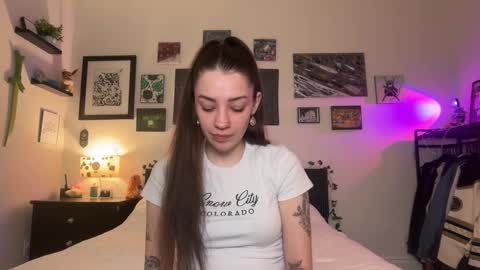 Hannah Taylor online show from 2, 3, 2026