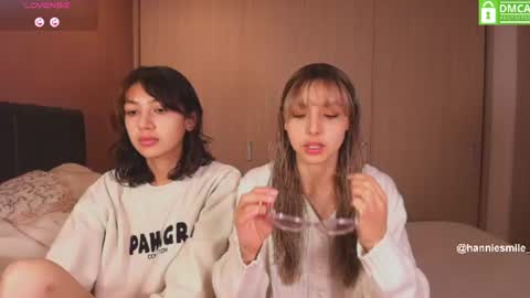 Snapshot of hanniesmile_ chatting on 22, 6, 2026 Hannie online show from 22, 6, 2026