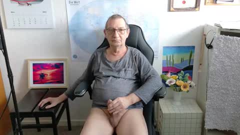Snapshot of hansi63 chatting on 20, 3, 2026 charly online show from 20, 3, 2026