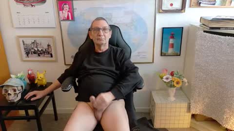 Snapshot of hansi63 chatting on 30, 3, 2026 charly online show from 30, 3, 2026