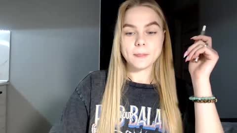 Snapshot of happy_fox_ chatting on 27, 12, 2024 happy_fox_ online show from 27, 12, 2024