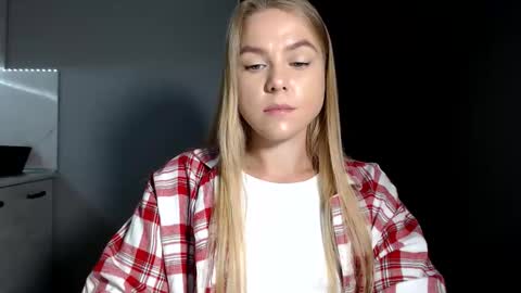 Snapshot of happy_fox_ chatting on 20, 9, 2025 happy_fox_ online show from 20, 9, 2025