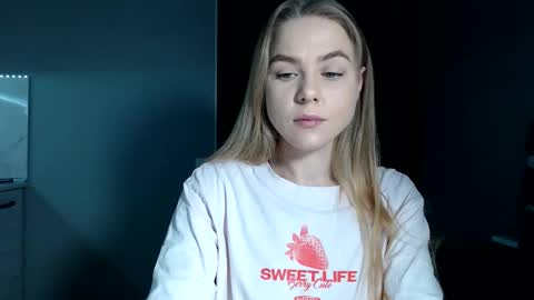 happy_fox_ online show from 23, 11, 2025