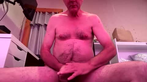 Snapshot of happybrian5 chatting on 31, 5, 2026 happybrian5 online show from 31, 5, 2026