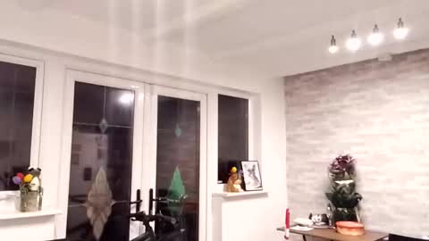 Calvin Secret  online show from 1, 2, 2026