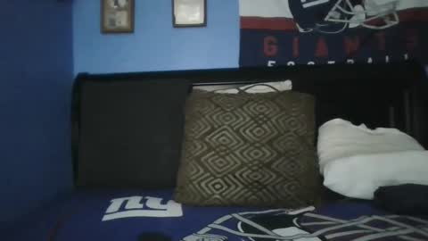 happyhappy4 online show from 10, 3, 2025