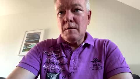 Snapshot of happysierra chatting on 11, 10, 2025 Harry online show from 11, 10, 2025