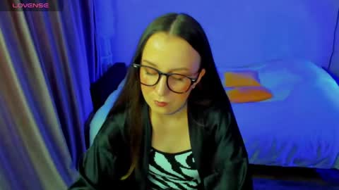 Stephanie online show from 4, 6, 2026