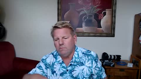 Steele and Cassie online show from 1, 12, 2025