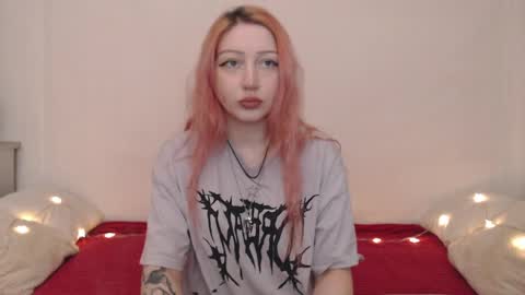 Snapshot of hardcore_x chatting on 29, 4, 2026 Emily online show from 29, 4, 2026