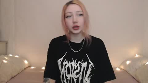 Snapshot of hardcore_x chatting on 10, 5, 2026 Emily online show from 10, 5, 2026