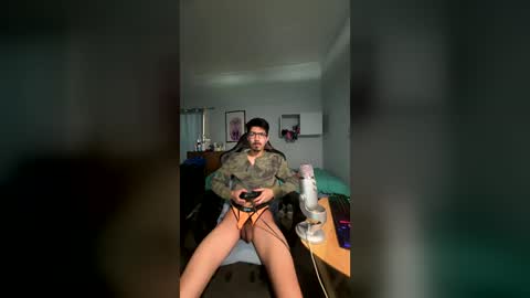 Snapshot of harddmikee chatting on 24, 6, 2026 harddmikee online show from 24, 6, 2026