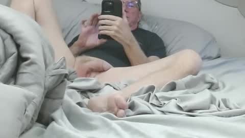 Snapshot of hardlou08 chatting on 27, 12, 2024 sweetassguy online show from 27, 12, 2024