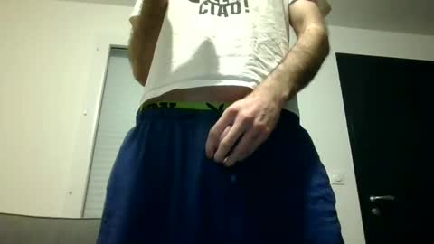 Mika online show from 12, 3, 2025