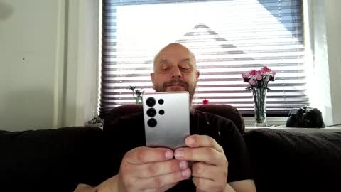 Snapshot of hardmrlazy chatting on 22, 4, 2026 MrLazy online show from 22, 4, 2026