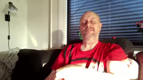 Snapshot of hardmrlazy chatting on 25, 5, 2026 MrLazy online show from 25, 5, 2026