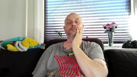 Snapshot of hardmrlazy chatting on 28, 5, 2026 MrLazy online show from 28, 5, 2026