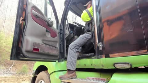 hardworkertn online show from 31, 3, 2026