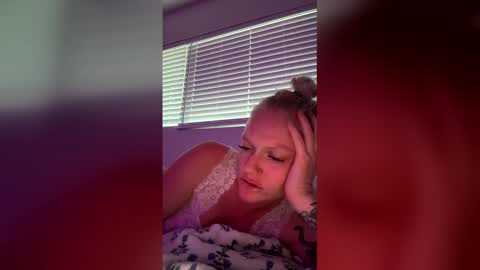 Snapshot of harleyyrae chatting on 10, 5, 2026 Harley Rae online show from 10, 5, 2026