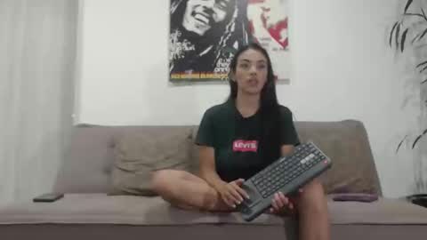 Snapshot of harrycum4you chatting on 7, 5, 2026 hannaandharri online show from 7, 5, 2026