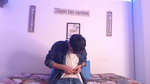 Snapshot of harrythomson1 chatting on 17, 1, 2025 harry thomson online show from 17, 1, 2025