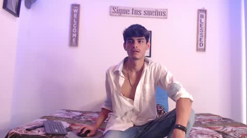 Snapshot of harrythomson1 chatting on 21, 1, 2025 harry thomson online show from 21, 1, 2025