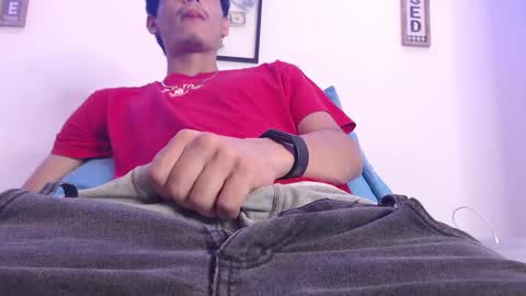 Snapshot of harrythomson1 chatting on 14, 2, 2025 harry thomson online show from 14, 2, 2025