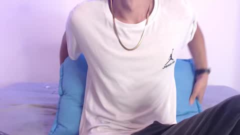 Snapshot of harrythomson1 chatting on 22, 2, 2025 harry thomson online show from 22, 2, 2025