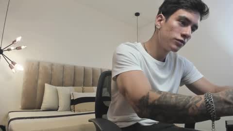 Snapshot of harryy_joness chatting on 11, 3, 2025 Harry Jones online show from 11, 3, 2025