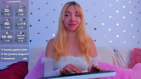 Sophia Blossom online show from 22, 10, 2025