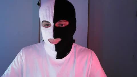 Snapshot of harvey6dent6 chatting on 31, 3, 2026 Two-Face online show from 31, 3, 2026