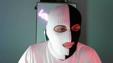 Snapshot of harvey6dent6 chatting on 1, 4, 2026 Two-Face online show from 1, 4, 2026