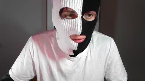 Snapshot of harvey6dent6 chatting on 2, 4, 2026 Two-Face online show from 2, 4, 2026