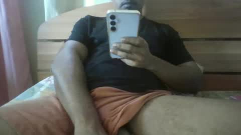 Snapshot of hash9312 chatting on 2, 2, 2025 Luwi online show from 2, 2, 2025