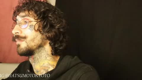 Snapshot of hatsumotokyoto chatting on 16, 2, 2025 More content   2   online show from 16, 2, 2025