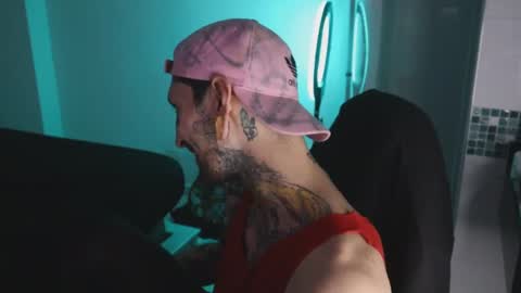 Snapshot of hatsumotokyoto chatting on 10, 10, 2025 More content   2   online show from 10, 10, 2025