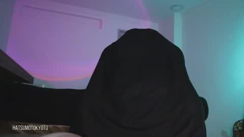 Snapshot of hatsumotokyoto chatting on 11, 10, 2025 More content   2   online show from 11, 10, 2025