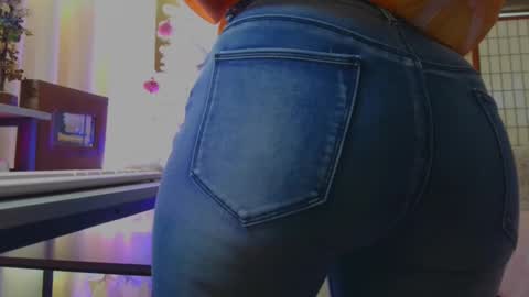 Snapshot of hazel_lyn222 chatting on 2, 12, 2024 Hazel online show from 2, 12, 2024