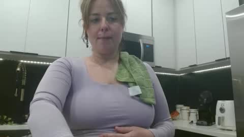 Snapshot of hazel_skye chatting on 29, 4, 2026 Hazel online show from 29, 4, 2026
