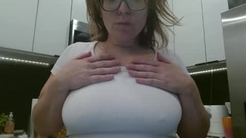 Snapshot of hazel_skye chatting on 12, 5, 2026 Hazel online show from 12, 5, 2026