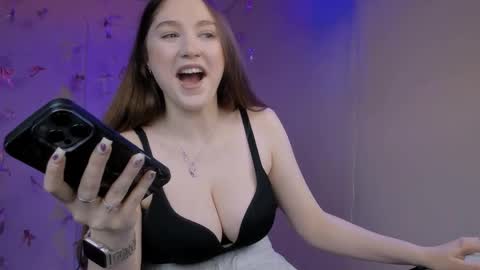 Snapshot of hazel_sullivan chatting on 21, 5, 2026 Hazel online show from 21, 5, 2026