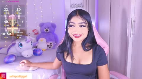 Snapshot of hazelbabee_ chatting on 30, 5, 2026 Lynn online show from 30, 5, 2026