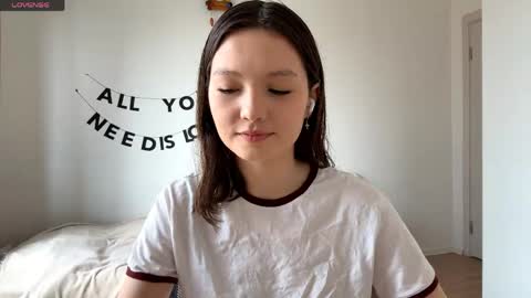 Snapshot of hazelhartshorn chatting on 7, 5, 2026 Kira online show from 7, 5, 2026