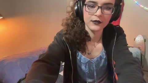 Snapshot of hazelpeppermint chatting on 26, 5, 2026 Hazel online show from 26, 5, 2026