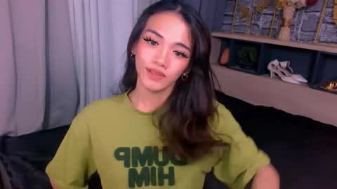 Snapshot of heather_winter chatting on 19, 12, 2025 HEATHER online show from 19, 12, 2025