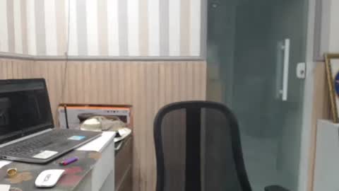 Snapshot of hebertgomes chatting on 23, 4, 2026 hebertgomes online show from 23, 4, 2026